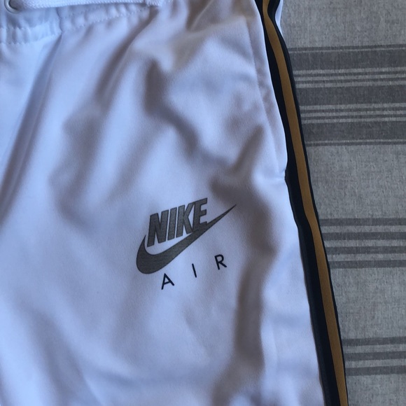 Nike joggers - Picture 2 of 2